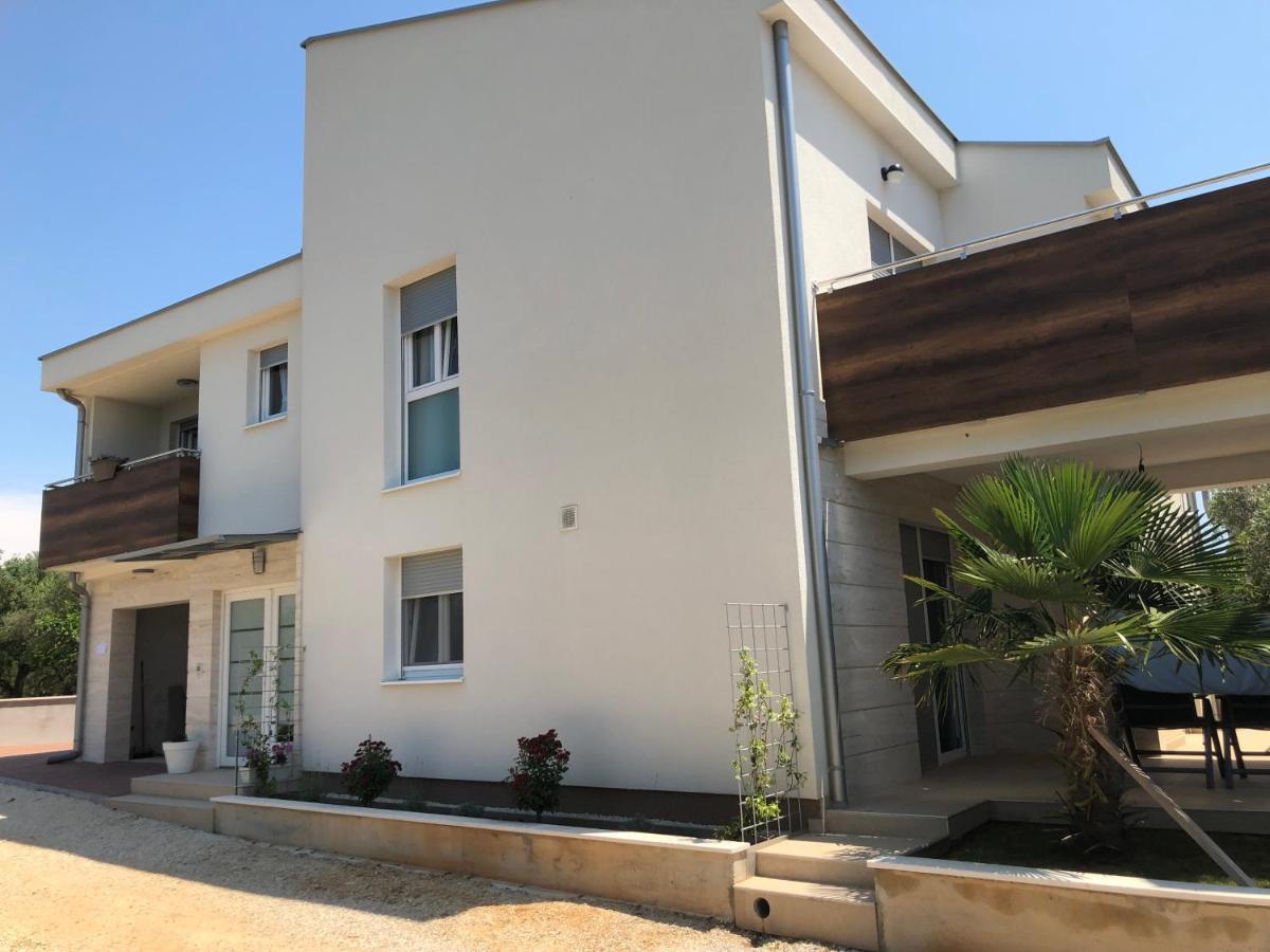 Apartmani Gavran Sukosan Exterior photo